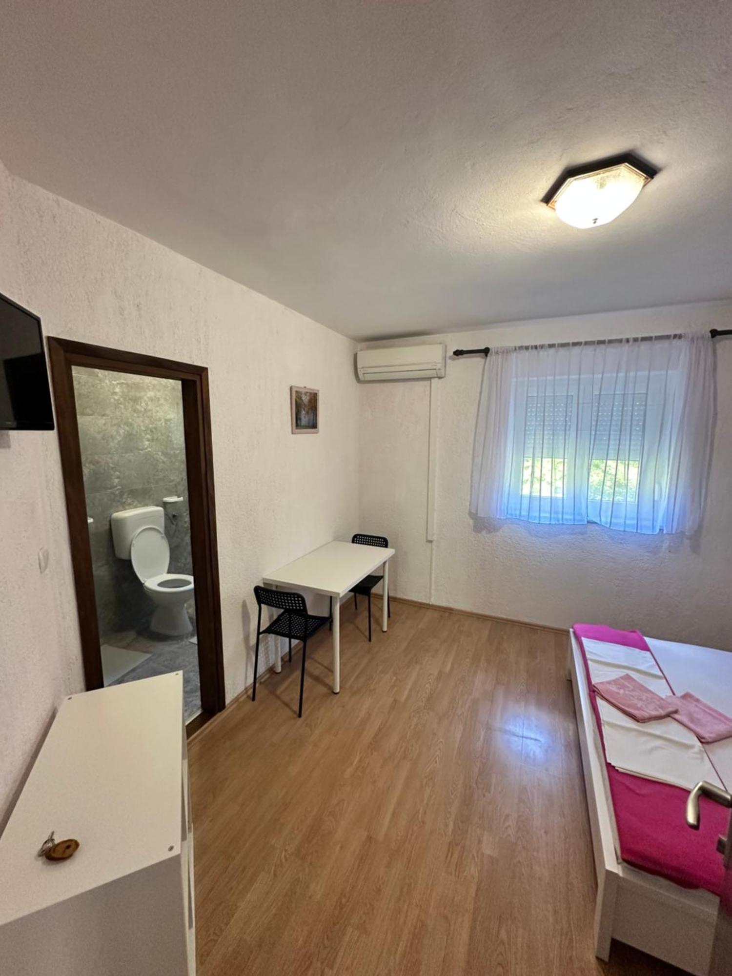 Rooms Anita Sibinj ซีบินีย์ กริมโปตสกี ภายนอก รูปภาพ